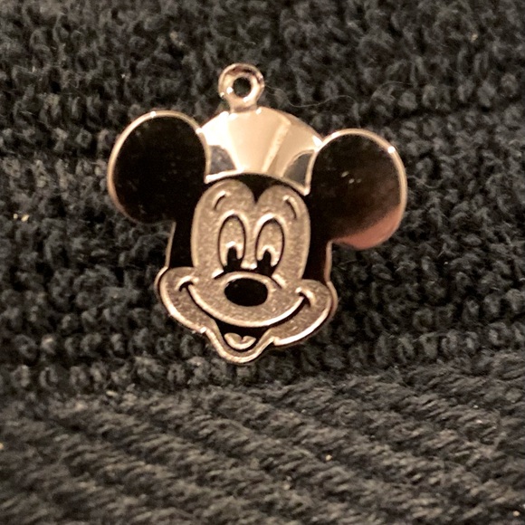 Mickey Mouse pin - Picture 1 of 1